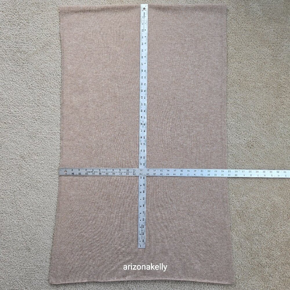 NWOT Cashmere Knit Scarf Heather Tan - Picture 3 of 12